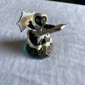 Mystical Black and White Sculpture with Silver and Gold Details Skylander Rare